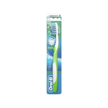 Oral-B 3D White Toothbrush - Medium