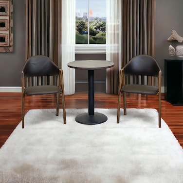 Outdoor seating: 2 seats with a table