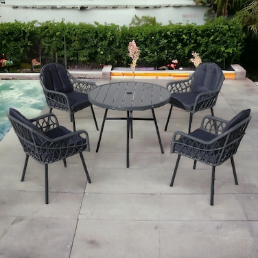 Outdoor seating 4 seats