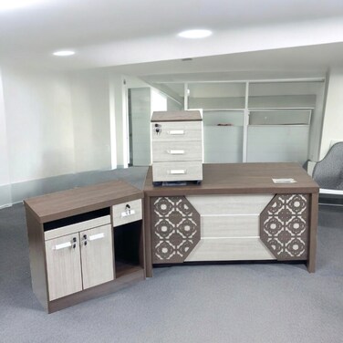 Wooden desk 160 x 80 x 75 cm