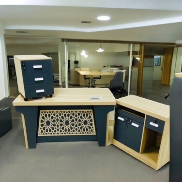 Wooden desk 140 x 70 x 75 cm