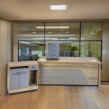 Wooden desk 160 x 80 x 75 cm