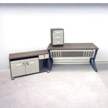 Wooden desk 160 x 80 x 75 cm