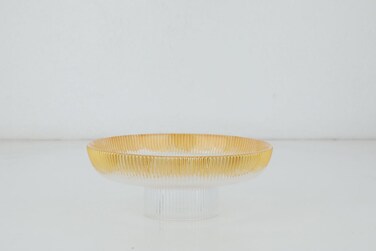 صحن تقديم زجاج بقاعدة وحواف ذهبي