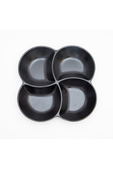 طبق مربع مقسم من الميلامين MN، ٤ فتحات، ٢٦.٥ سم، أسود   طبق مقسم مثالي لتقديم المكسرات والحلويات