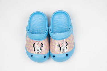 MINNIE &amp; FRIENDS Lightweight &amp; Comfortable Slip-On Sandals Girls' Clogs &ndash; Blue