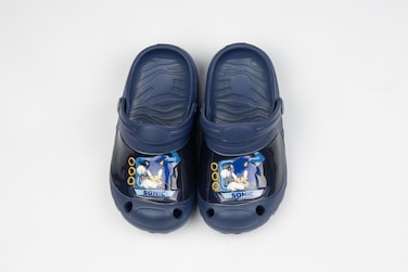 قباقيب سونيك كيدز - حذاء خفيف الوزن ومريح سهل الارتداء للأولاد - أسود