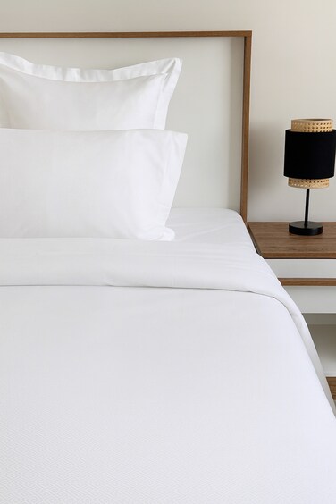 طقم غطاء لحاف فندقي مزدوج بتصميم جاكار ماسي – 3 قطع