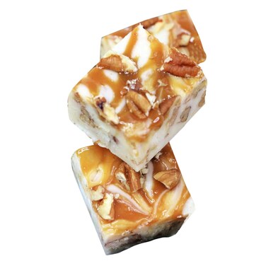 بيكان مع شوكولاتة بيضاء بالكراميل