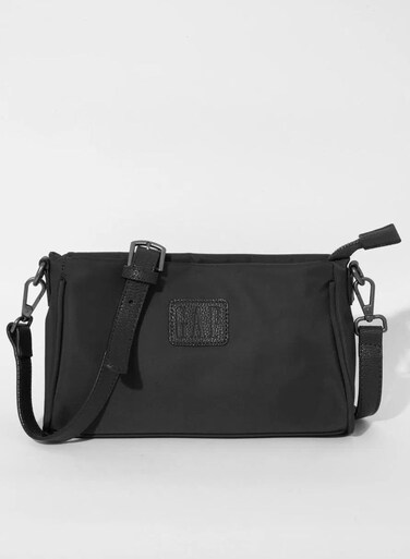 GAP حقيبة كروس بودي نسائية باللون الأسود - 15814