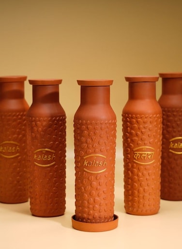 MY KALASH 100% Terracotta (Mitti) Bottle   Travel Friendly, Amazing Desk Bottle   Leak Proof and Keeps Water Cold   800ml Capacity Water Bottle with Free Jute Bag   Environment Friendly