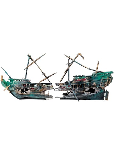 Penn-Plax Shipwreck Aquarium Decoration Ornament with Moving Masts, Lifeboat, and Bubble Action