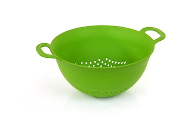 Colander with side handles in Plastic - 3.5 liters (Medium)   Color - Green   Ideal for your daily kitchen needs