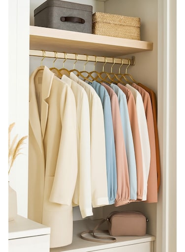 Homes Iron Steel Clothes Hangers  Metal Hangers for Coats, Suits, Dresses, Abayas &amp; Shirts, Durable Non-Slip Design for Wardrobe Organization  Gold  pack of 10