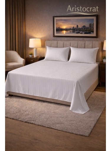 3&acirc;&euro;&lsquo;Piece Striped Microfiber Flat Bed Sheet Set, suitable for Queen and King sizes, 220x240cm &acirc;&euro;&ldquo; Soft Breathable Flat Sheet with 2 Pillowcases 50x70cm, White Microfiber White 220x240cm