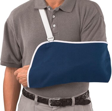 Mueller Adjustable Arm Sling One Size: 46010