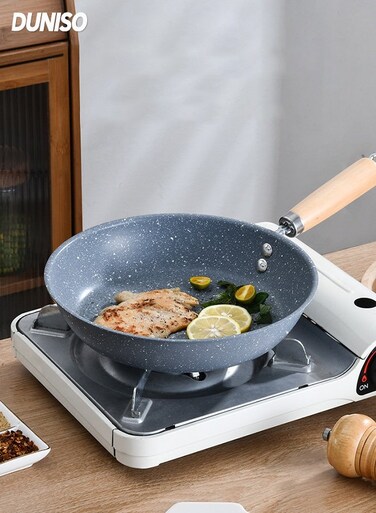 Non-stick cookware with Heat-Resistant wooden handle, Home Frying Pan with Durable Marble Coating ,Induction Cookware with Hanging Loop,30cm