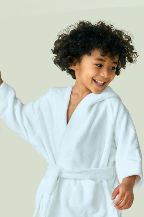 Daffodil Monogrammed Kids Bathrobe (108x104 Cm) 6 YEAR 400 Gsm White Hooded Terry Cotton Set of 01 - Letter &quot;W