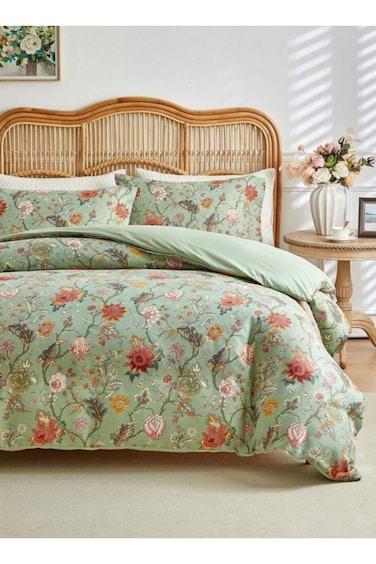 Home Queen-Size 6 Piece set: Duvet cover (200*230cm), 1 Flat sheet (230*250cm), 4 Pillow covers (50*75cm). Flower Pattern Bedding set in Green.