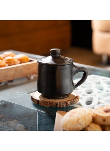 Black Terracotta Mug with Lid &acirc;&euro;&ldquo; Handmade Clay Coffee &amp; Tea Cup, Matte Black Earthenware Mug for Hot &amp; Cold Drinks, Reusable Rustic Drinkware - 8x8 cm - 300 ml