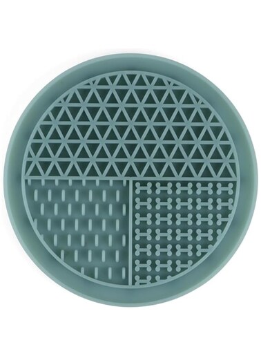 Food-Grade Silicone Lick Pad for Dogs   Circle-Shaped Lick Mat for Bath Time Distraction &amp; Training   Safe Pet Care Device for Treats, Washing, and Anxiety Relief &ndash; 16.5x16.5 cm