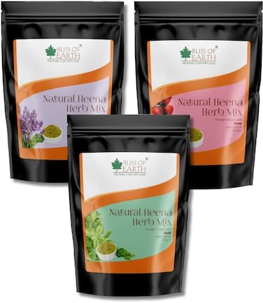 الحنة العشبية للشعر من بليس أوف إيرث: مجموعة الورد واللافندر والريحان ممزوجة بأعشاب الأملا والنيم وعلكة البابول والزيوت العطرية للحصول على لون شعر يدوم طويلاً وتغذية الشعر وصحته - عبوة من 3 × 100 جرام