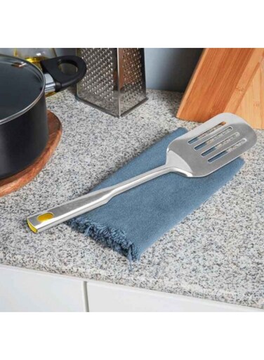 Steel Slotted Turner Flexible Edge On The Blade