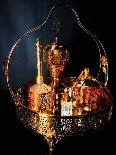 Perfume And Bakhoor Set Round Golden With Stand