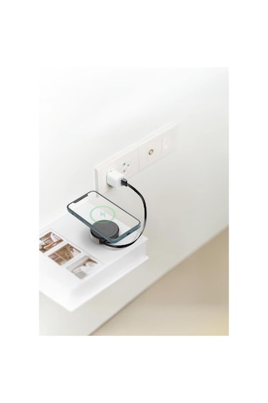 Magnetic Wireless Charging Pad with Retractable Type-C Cable, 15W Fast Charging