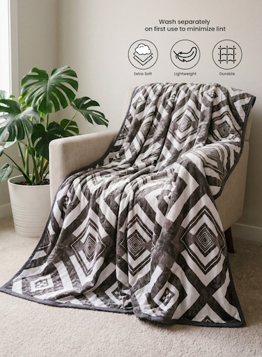 Para John Warmee Flannel Fleece Blanket &acirc;&euro;&ldquo; Ultra Soft Polyester Double Bed Blanket 220&Atilde;&mdash;240 cm