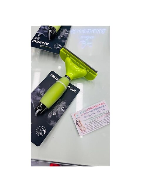 deshedding tool
