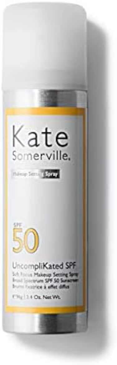 كيت سومرفيل Uncompli Kated SPF 50 رذاذ تثبيت المكياج سوفت فوكس (3.4 أونصة سائلة)