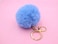 سلسلة مفاتيح لطيفة على شكل حلقة مفاتيح من Real Sic Pom Pom - فرو صناعي للفتيات والنساء هدية محفظة على الظهر، أزرق فاتح، متوسط
