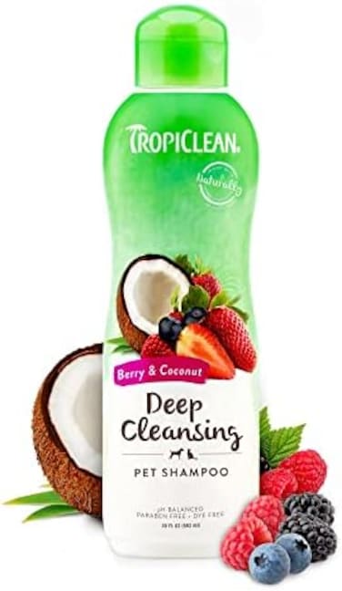 Tropiclean Dog Shampoo Grooming Supplies - Deep Cleansing &amp; Moisturising Dog And Cat Shampoo - Soap And Paraben Free -Derived From Natural Ingredients - Used By Groomers - Berry &amp; Coconut, 592ml