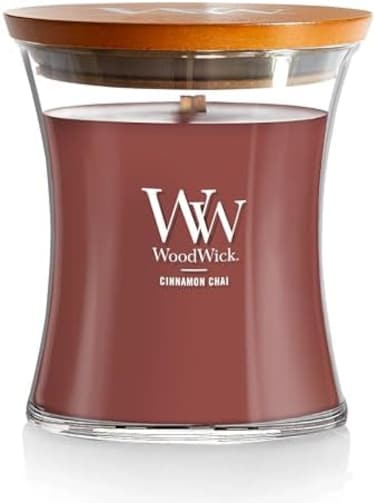 Woodwick Medium Candle-Cinnamon Chai, Red