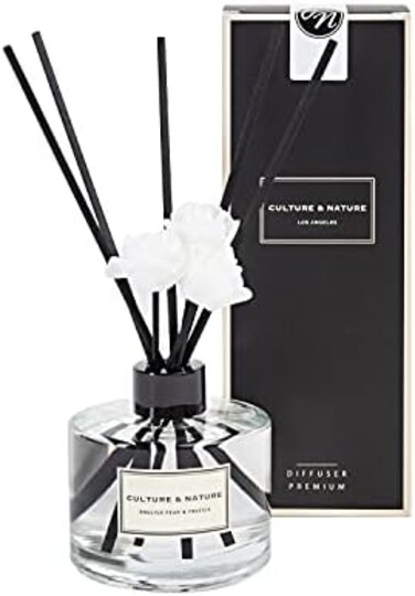 Culture &amp; Nature Reed Diffuser Set 6.7Oz (200ml) English Pear &amp; Freesia Scented Diffuser With Sticks Home Fragrance Reed Diffuser For Bathroom Shelf Decor