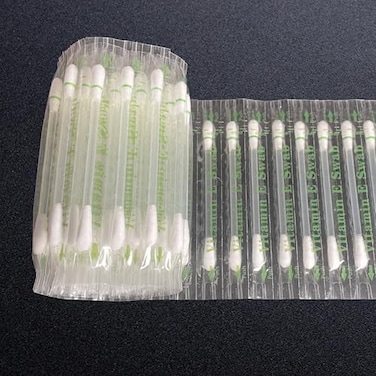 Songfir 100 Pcs Vitamin E Lips Oil Swabs Stick Disposable Ve Cotton Swab Protect Lip Gum Anti-Dry Moisture For Use Before Teeth Whitening (100 Pcs)