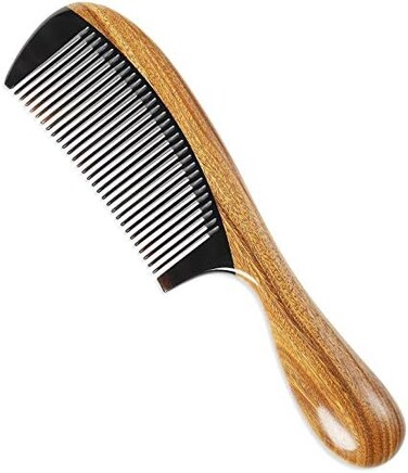 أمشاط شعر ذات أسنان ناعمة مصنوعة يدويًا من خشب الصندل الأخضر الطبيعي بنسبة 100% من Onedor مع قرن الجاموس - مشط خشبي مضاد للكهرباء الساكنة برائحة خشب الصندل الطبيعي (أسنان قرن الجاموس الدقيقة)