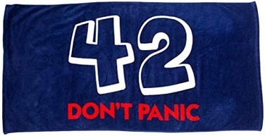 getDigital منشفة حمام 42 Don't Panic - منشفة شاطئ كبيرة لدليل Hitchhiker's لمحبي Galaxy - 55 × 28 بوصة، قطن 100%، معتمدة وفقًا لمعايير القماش الألماني