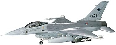 لعبة هاسيجاوا 1/72 F-16A بلس فايتينغ فالكون من هاسيجاوا