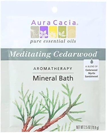 AURA CACIA MEDITATING CEDARWOOD MINERAL BATH 70.9 G: 91696