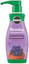 Miracle-Gro Blooming Houseplant Food, 8 oz, Plant Food Feeds All Flowering Houseplants Instantly, Including African Violets
