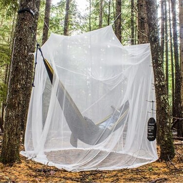 MEKKAPRO Ultra Large Mosquito Net with Carry Bag, Bug Netting with 2 Openings   Mosquito Netting for Bed, Patio, Camping, Outdoor &amp; Travel   Mosquito Net for Bed with Carrying Pouch &amp; Hanging Kit