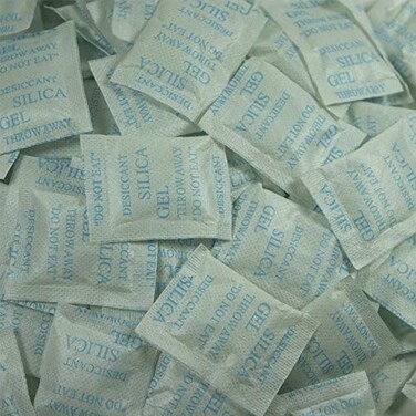 AQUAPAPA 100 Packets 2 Gram Silica Gel Desiccant Pack Moisture Absorber Dehumidifier