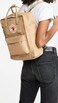 حقيبة سفر صغيرة للجنسين من Fjällräven Kånken Totepack - حقيبة مراسلة.