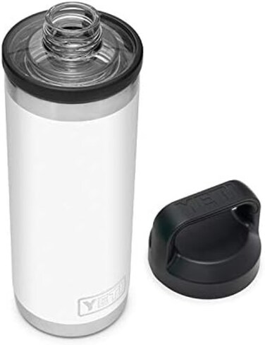 زجاجة YETI Rambler سعة 18 أونصة، معزولة بتفريغ الهواء، مصنوعة من الفولاذ المقاوم للصدأ مع غطاء للشرب السريع، لون أبيض.