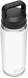 زجاجة YETI Rambler سعة 26 أونصة، معزولة بتفريغ الهواء، مصنوعة من الفولاذ المقاوم للصدأ مع غطاء للشرب السريع، لون أبيض.