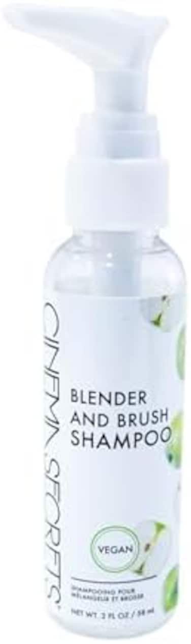 CINEMA SECRETS Brush Cleansing Shampoo.