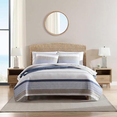Nautica Home Galewood Collection Quilt Set-100% Cotton, Reversible, All Season Bedding with Matching Shams, Pre-Washed for Added Softness, Queen, Blue.