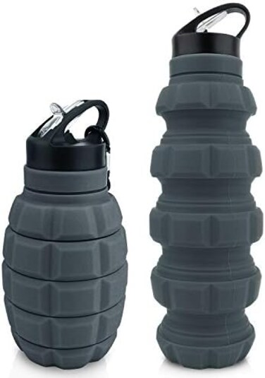 PenghaiYunfei Pomegranate Folding Water Bottle 580ml BPA Free Leak Proof Food Silicone Sports Bottle for Bike Sports Festival with CarabinerLeakproof Sports Bottle.